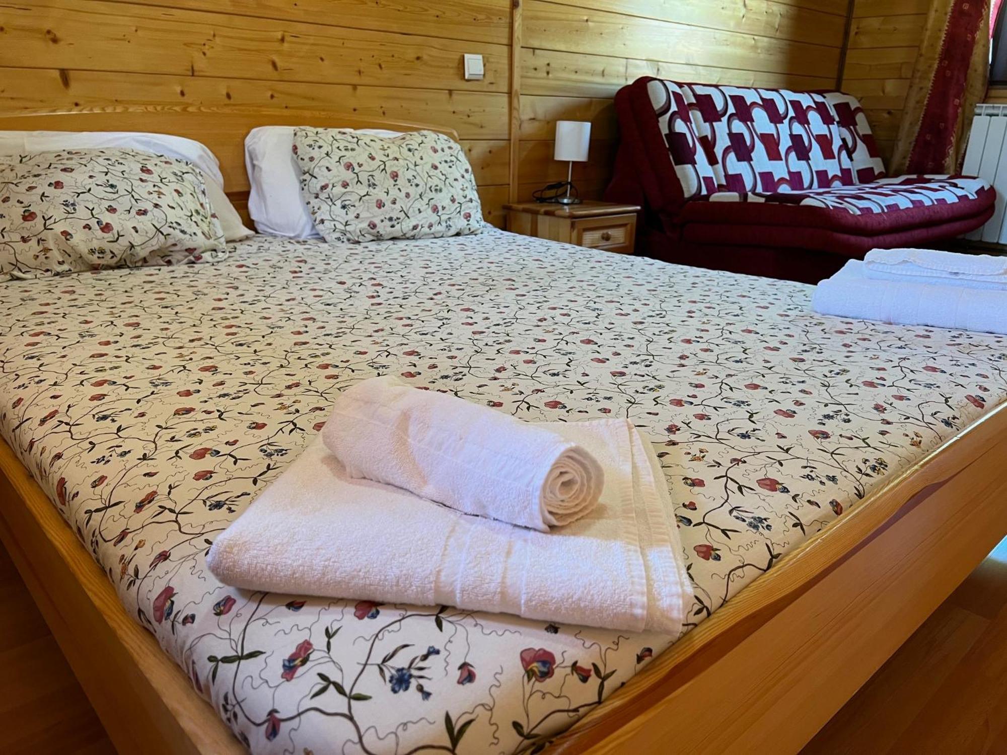 Camping Valle De Hecho Eksteriør billede