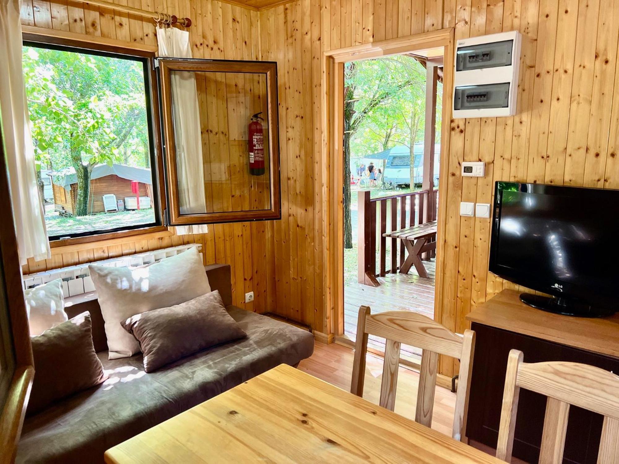 Camping Valle De Hecho Eksteriør billede